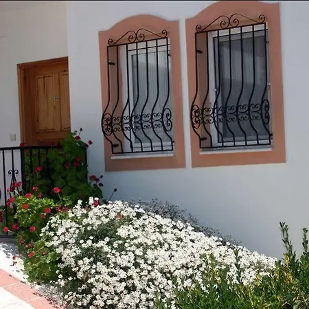 Agar Aparthotel 3*